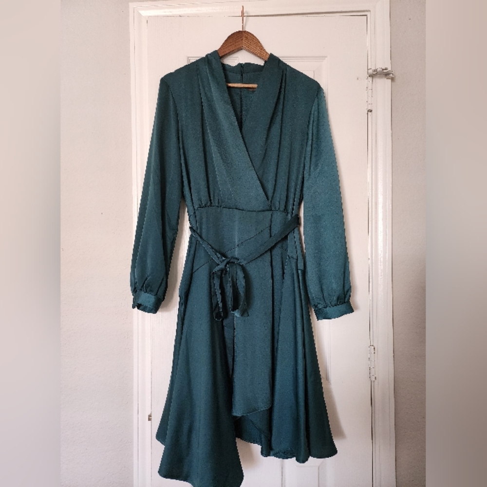 Melonie Emerald Satin Long Sleeve Faux Wrap Ruffle Asymetric Dress NWT